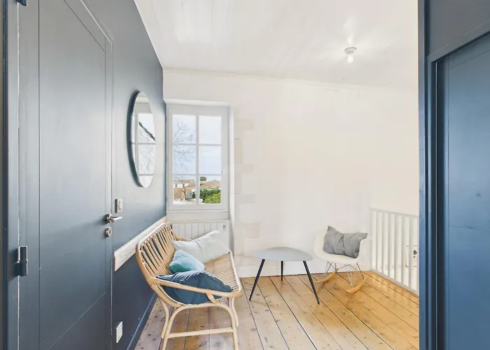 Hébergement de vacances Charmante Maison Pour 6, Bois-plage Centre *