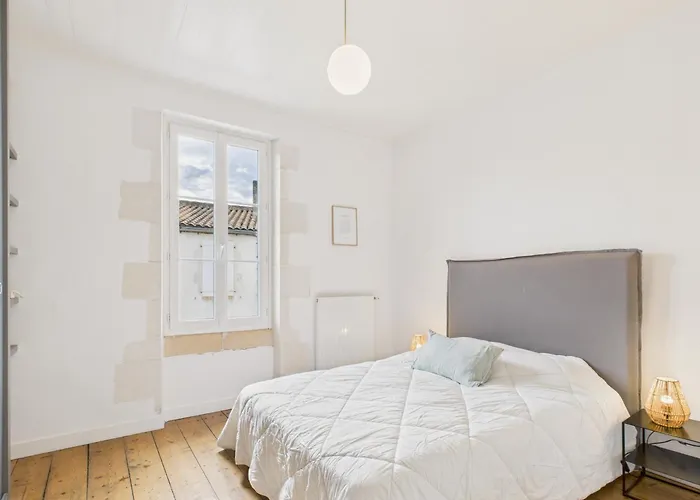 Hébergement de vacances Charmante Maison Pour 6, Bois-plage Centre *